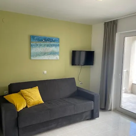 Susanj With Sea View Apartment Ravni