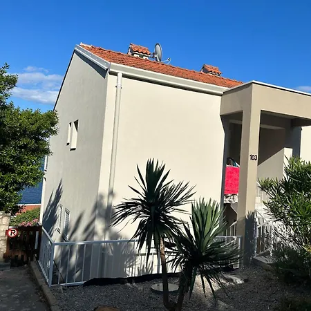 Apartment Susanj With Sea View